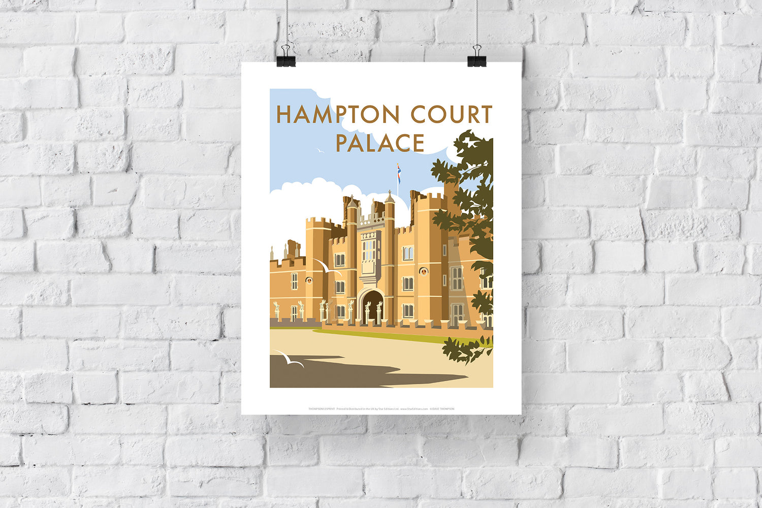 Hampton Court Palace - Art Print