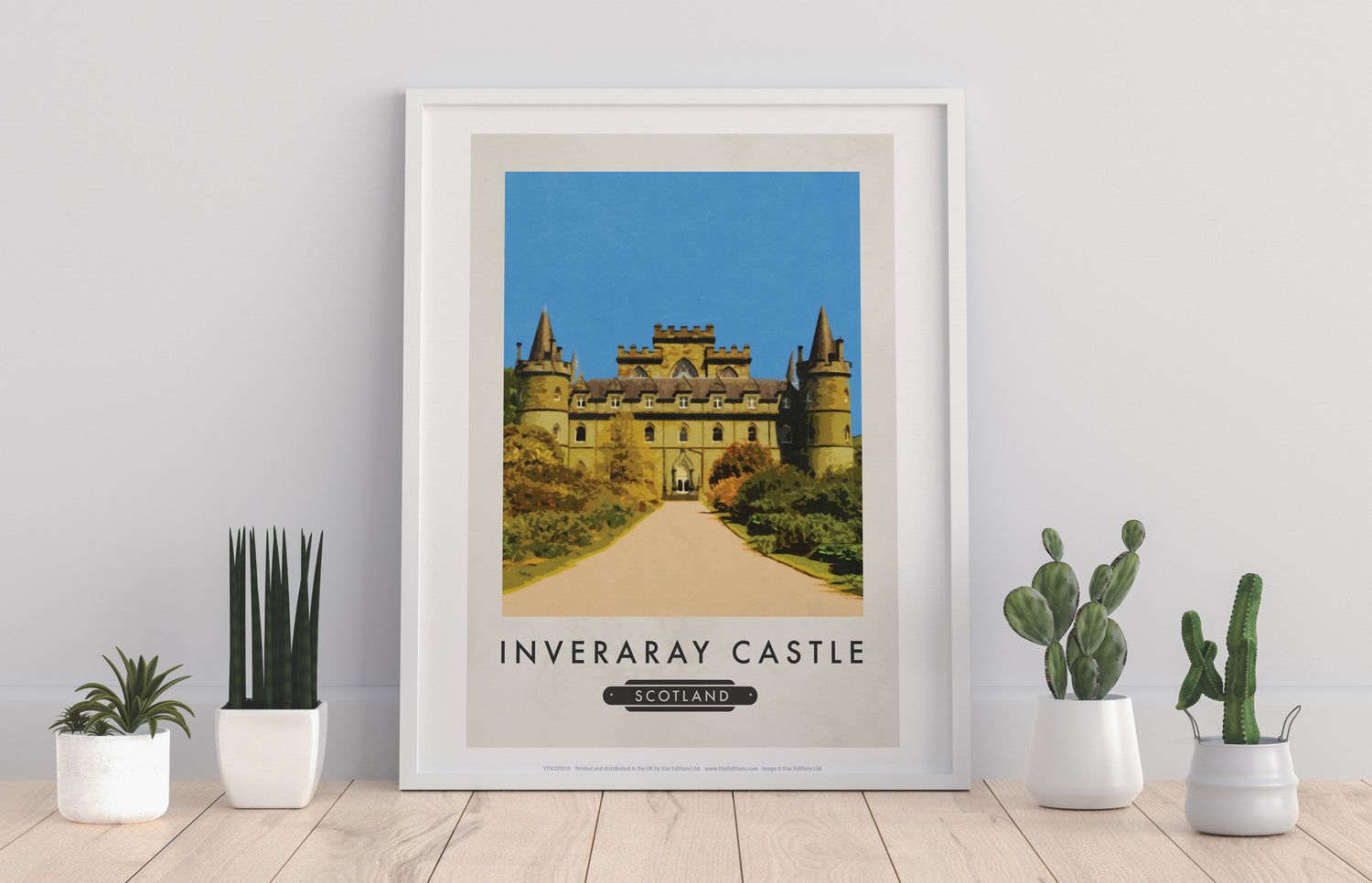 Inveraray Castle, Scotland - Art Print